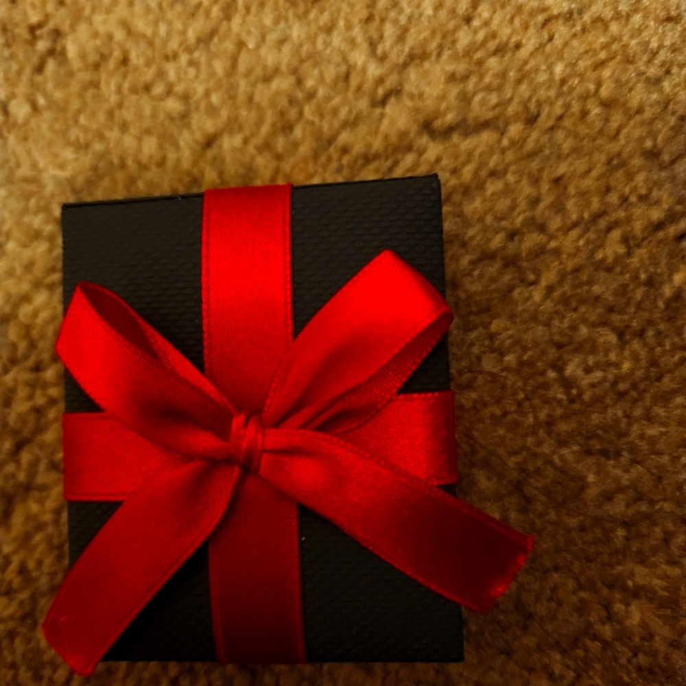 Diamond stud with sterling silver